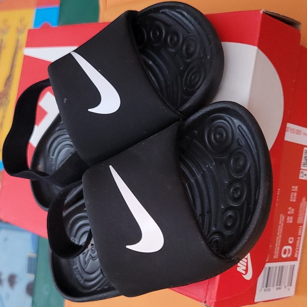 Nike toddler slides